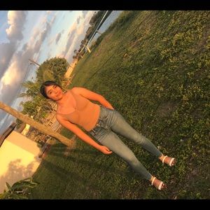 Meet your Posher, Suleica